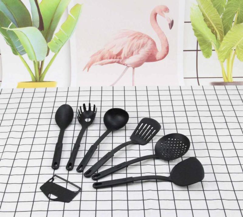 Trylikos dalių daugiafunkcinis puodų ir įrankių rinkinys